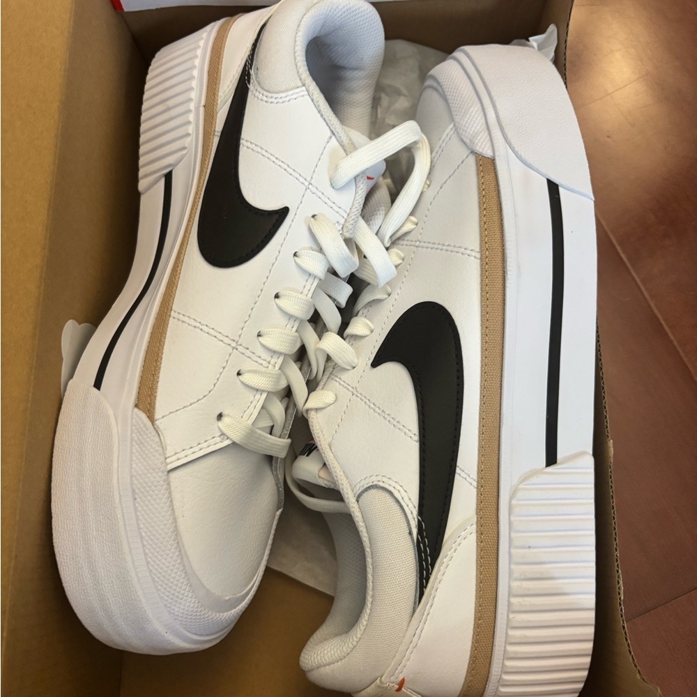 Women’s Nike Legacy Court Lift - Size 9.5